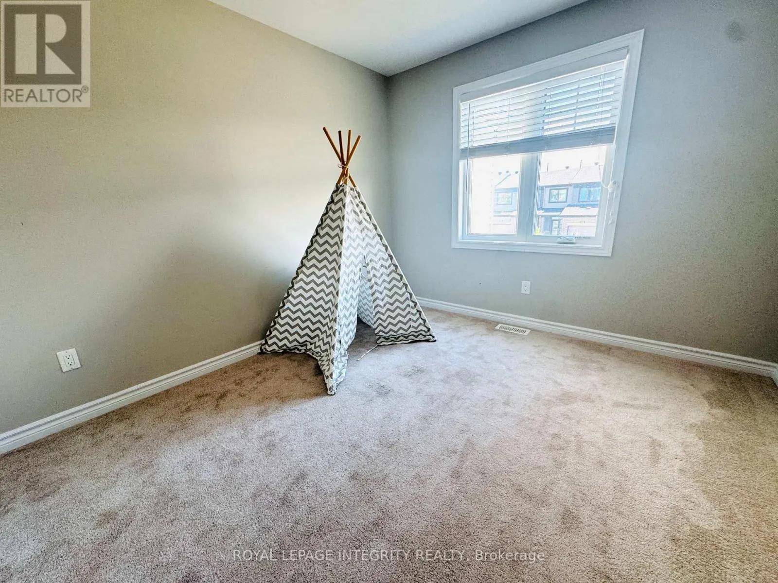 158 BANDELIER WAY