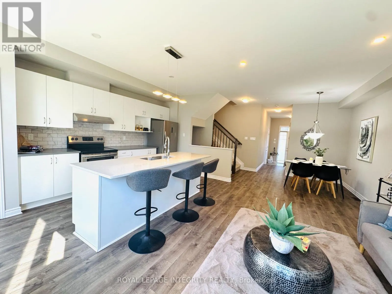 158 BANDELIER WAY