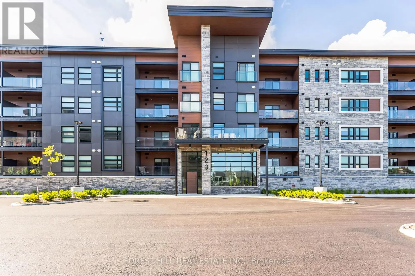 205 - 120 SUMMERSIDES BOULEVARD