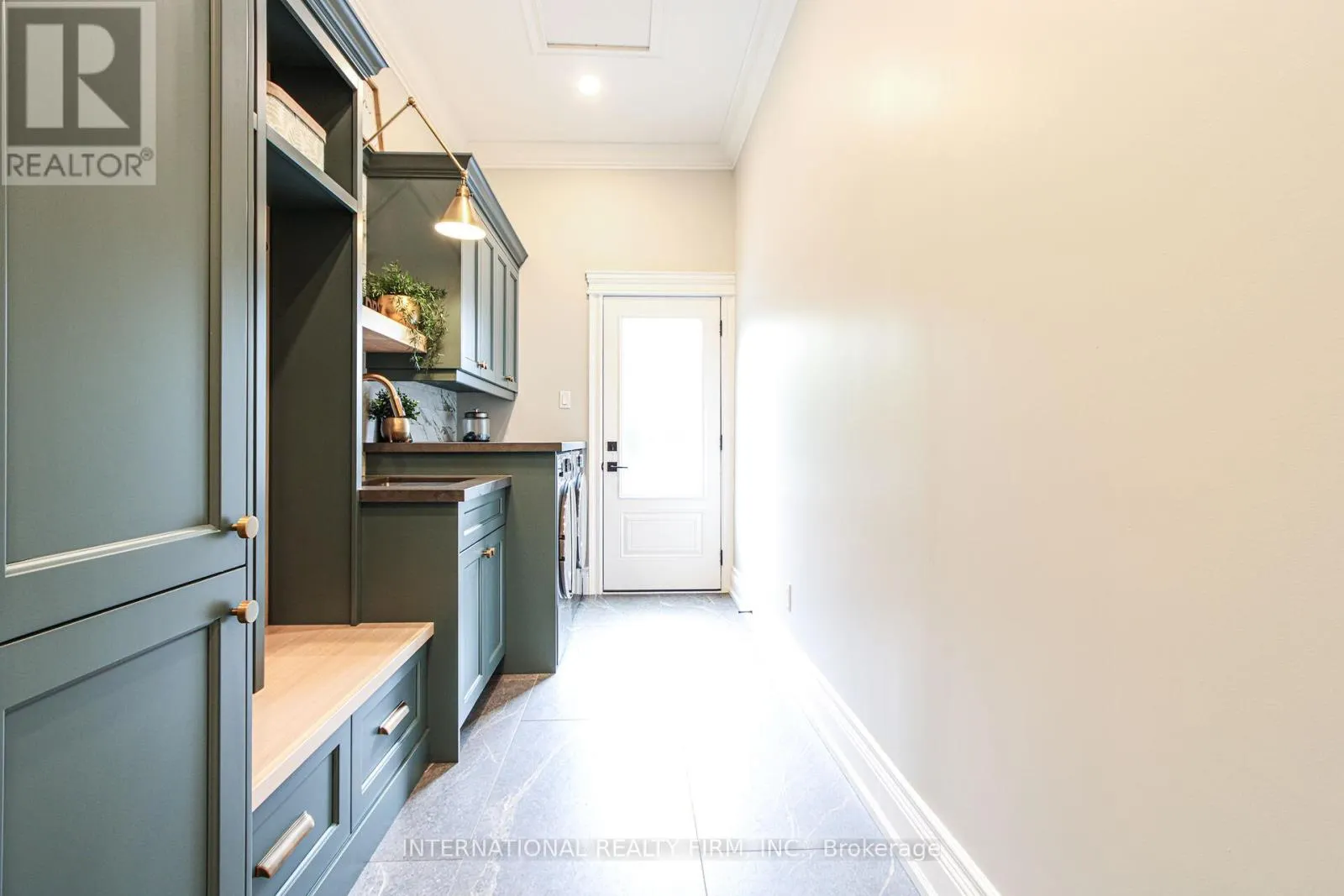 38 BRIAN BOULEVARD