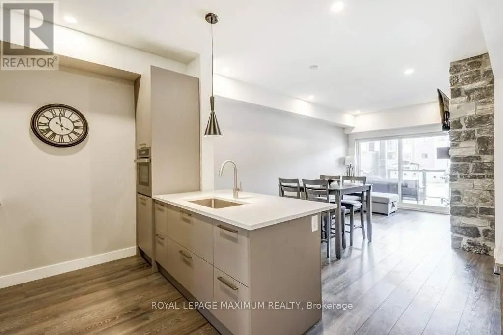 204 - 10 BEAUSOLEIL LANE