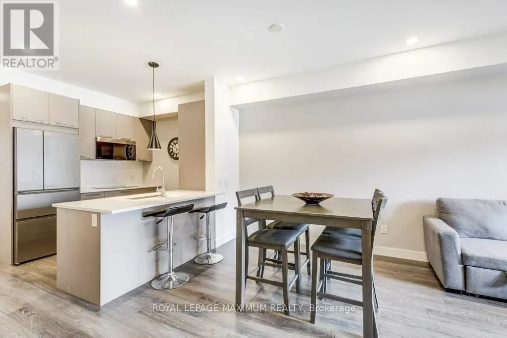 204 - 10 BEAUSOLEIL LANE