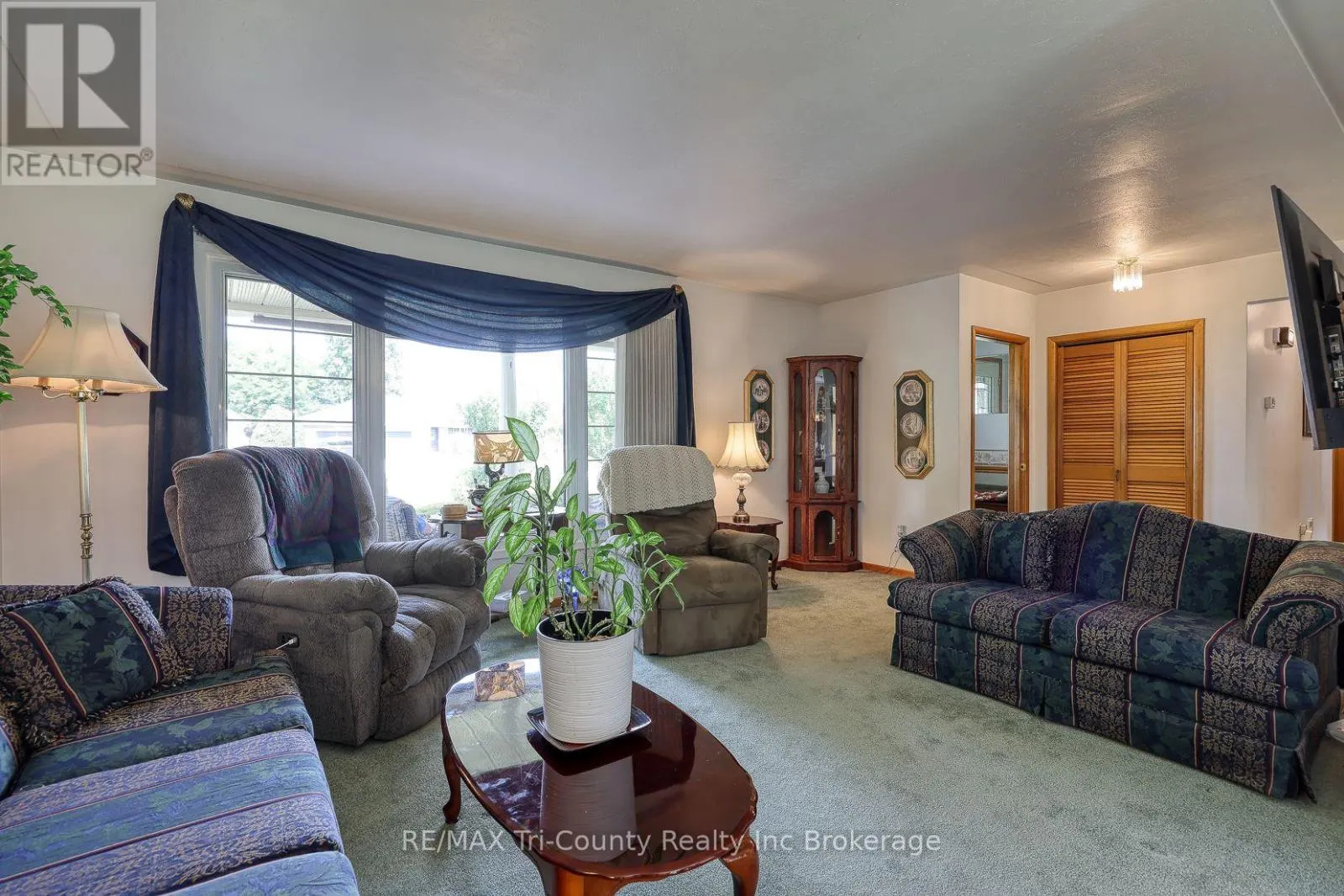 14 LOWRIE CRESCENT