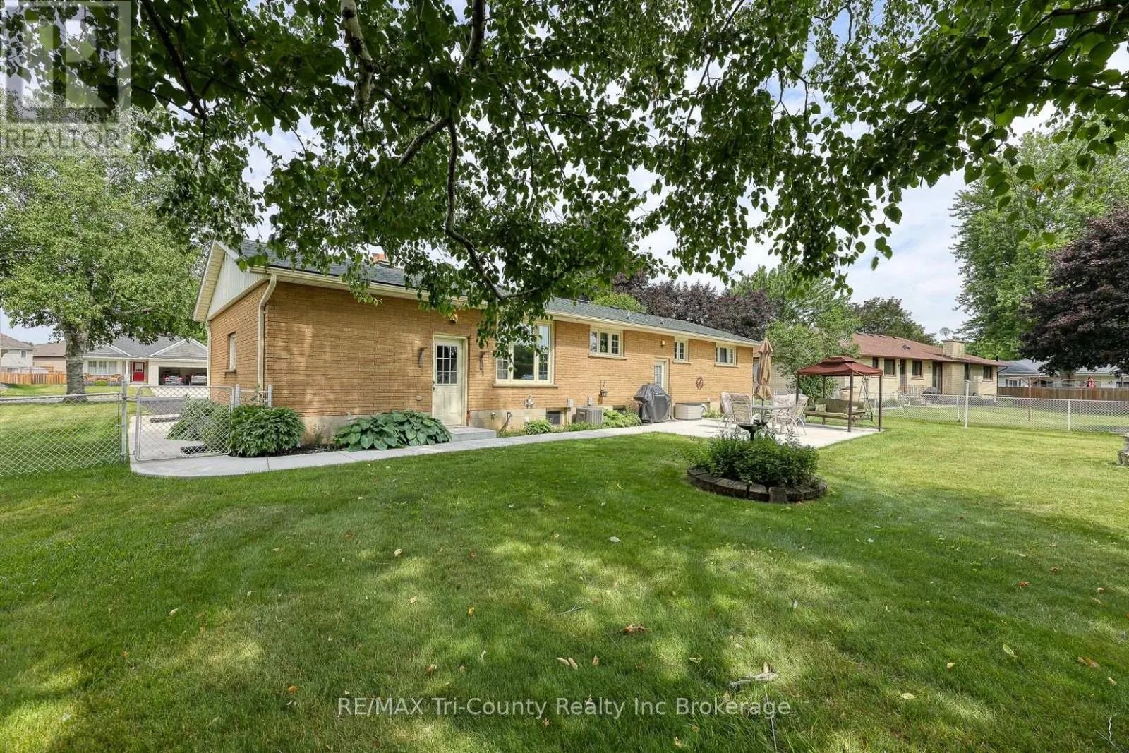 14 LOWRIE CRESCENT