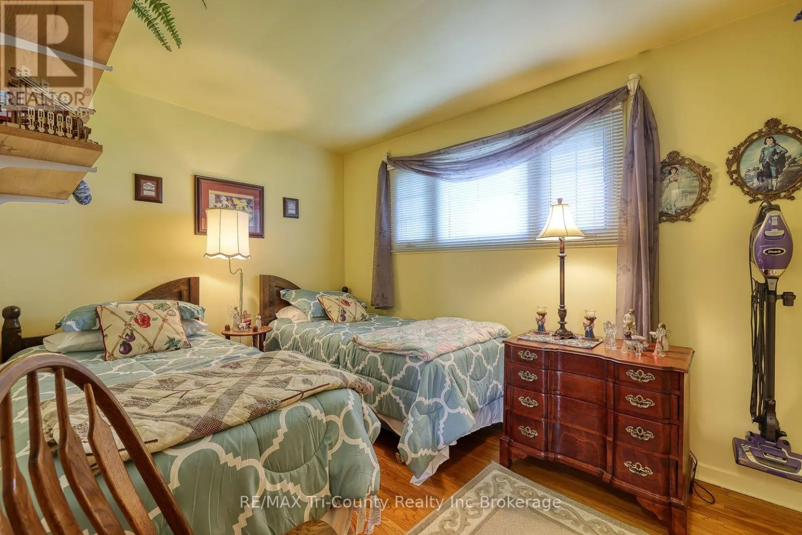 14 LOWRIE CRESCENT