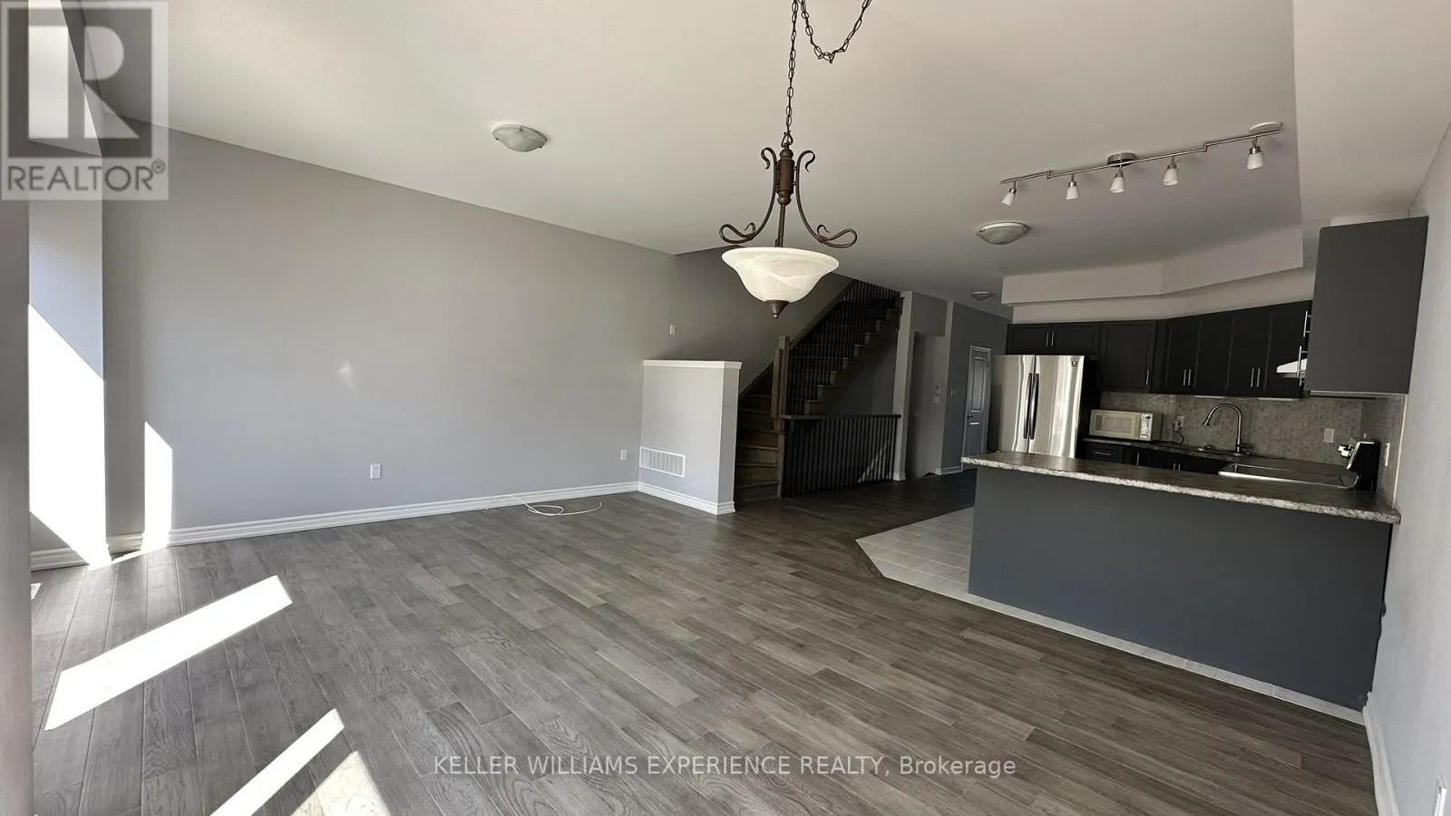 106 DELPHI COURT