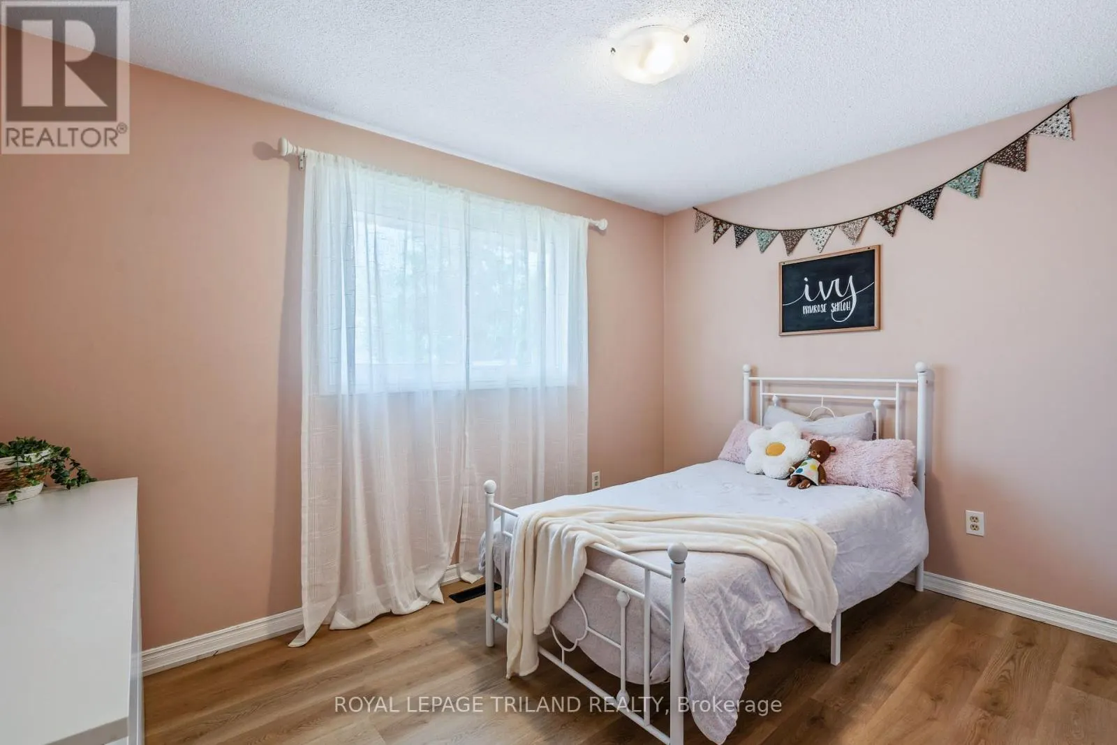 126 HIGHVIEW DRIVE