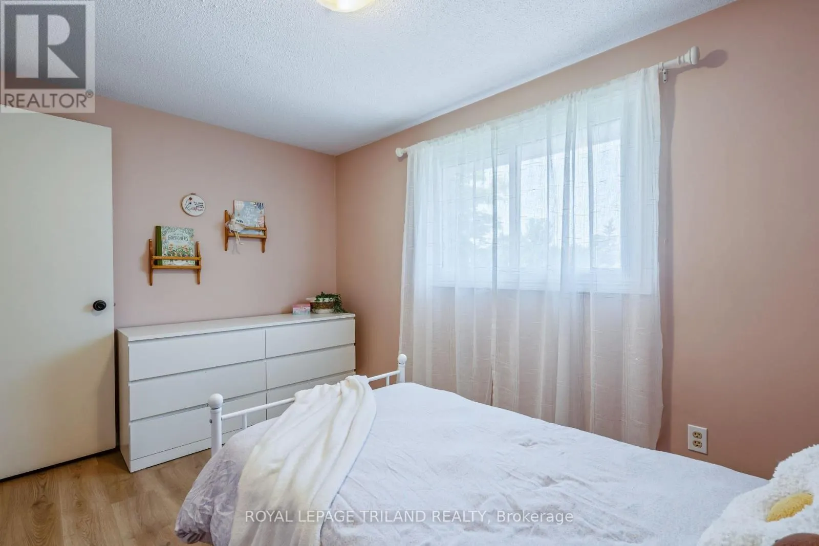 126 HIGHVIEW DRIVE