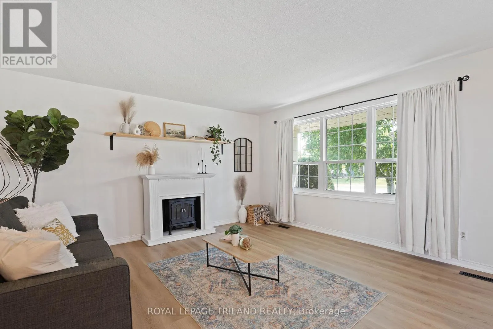 126 HIGHVIEW DRIVE