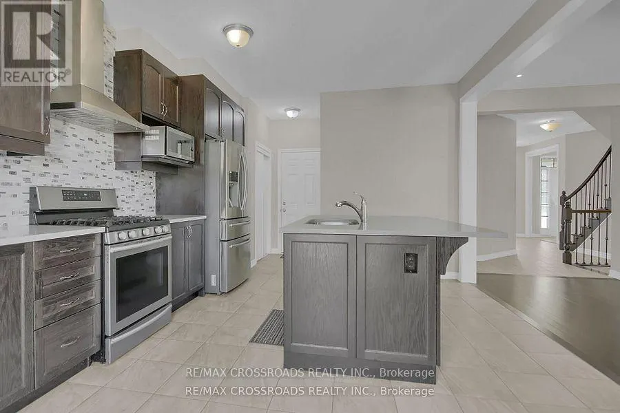 906 WHIMBREL WAY