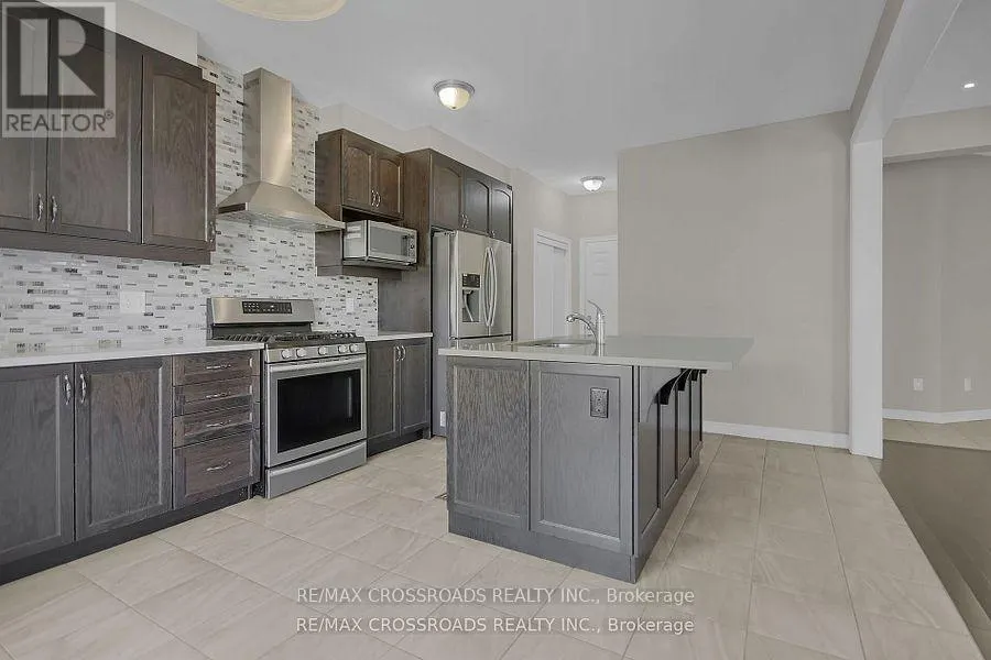 906 WHIMBREL WAY