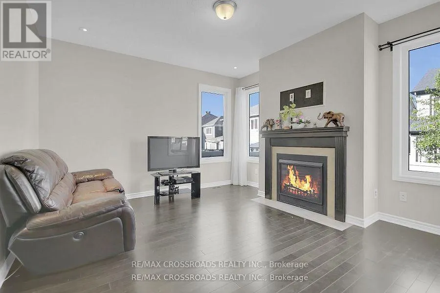 906 WHIMBREL WAY