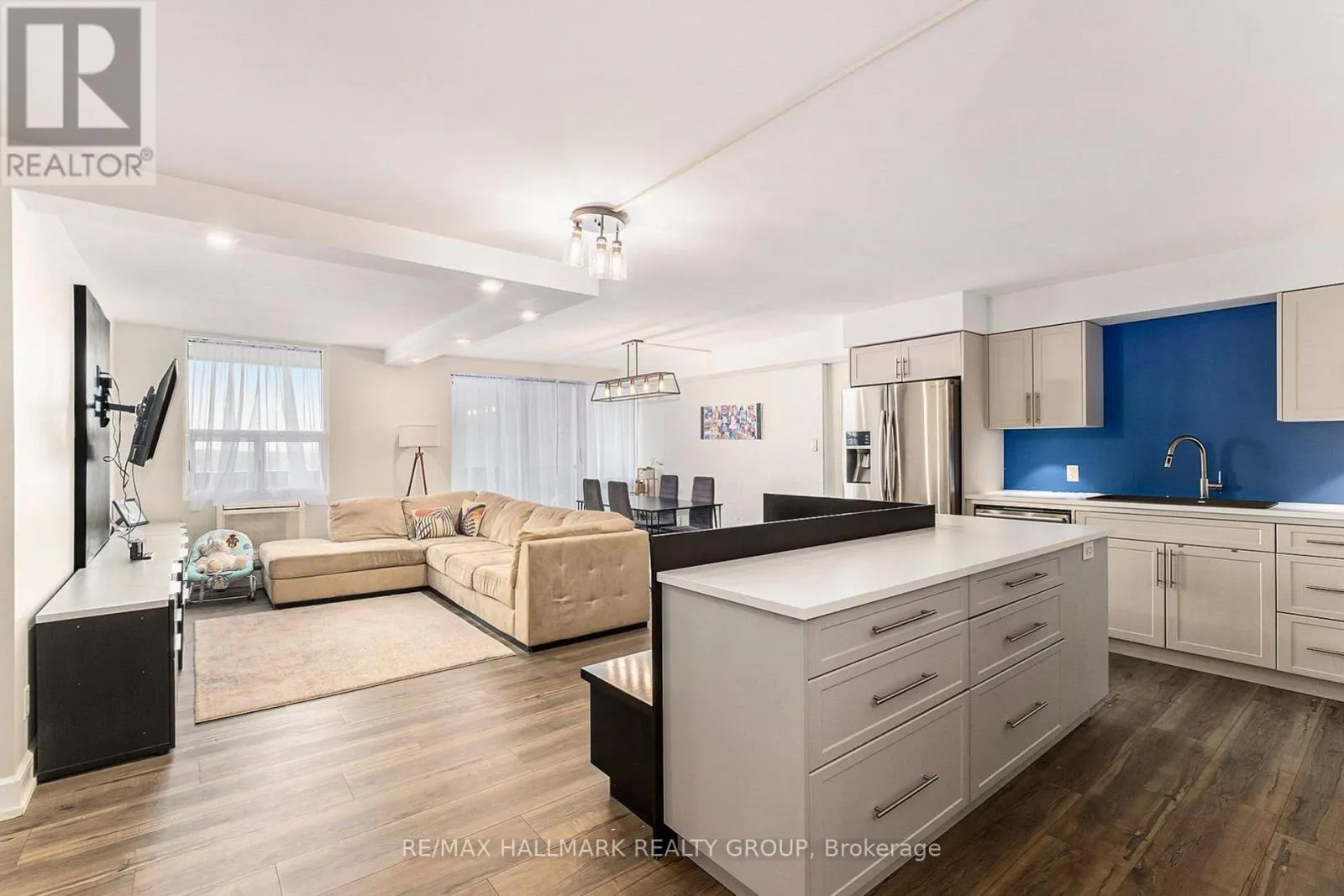 1203 - 1380 PRINCE OF WALES DRIVE
