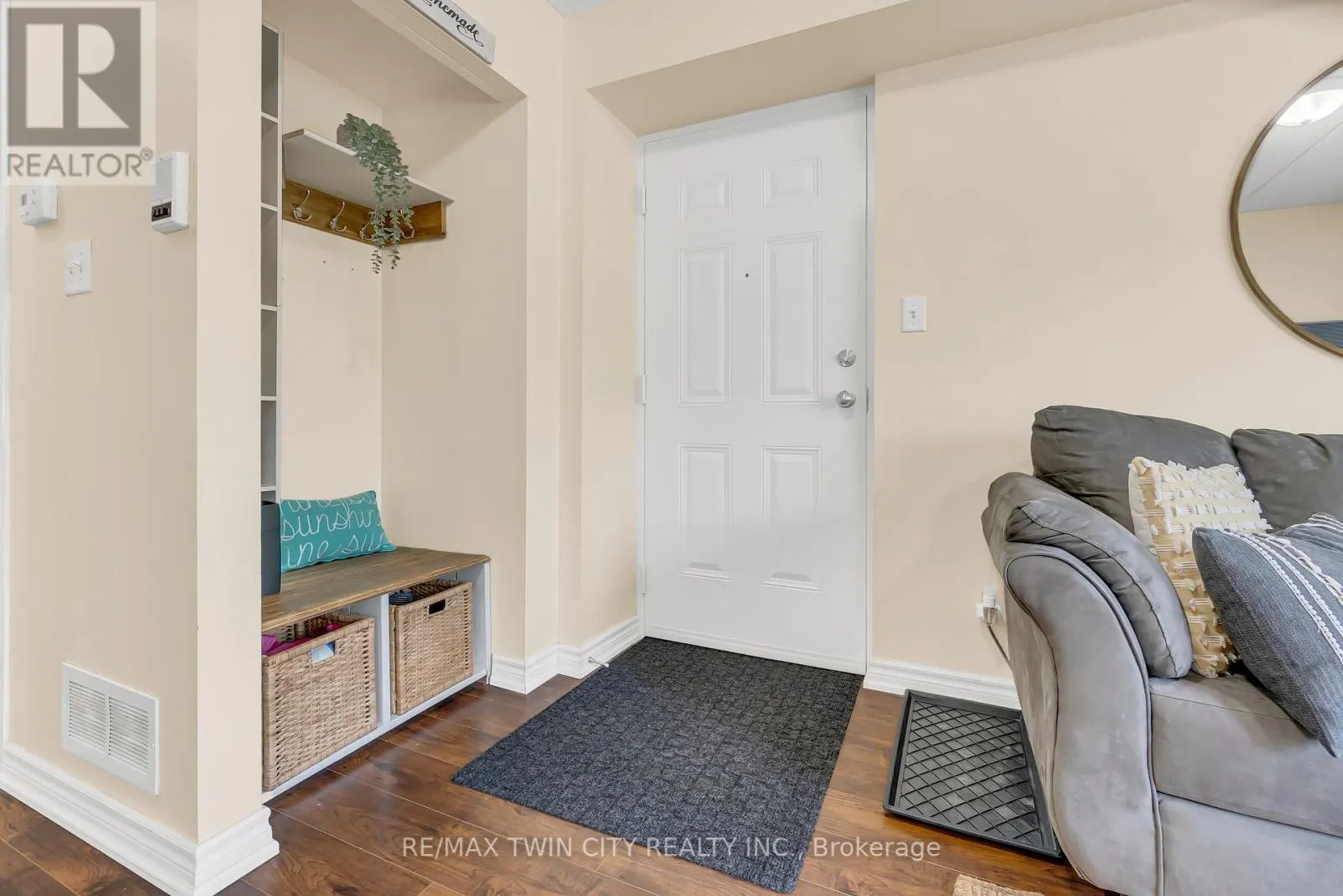 12 - 950 HIGHLAND ROAD W