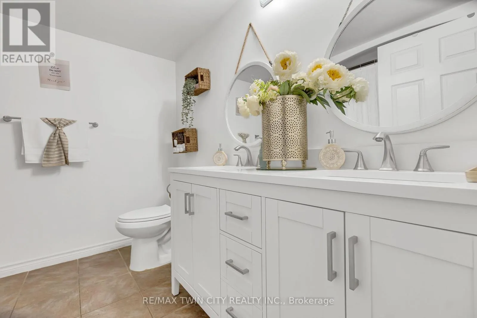12 - 950 HIGHLAND ROAD W