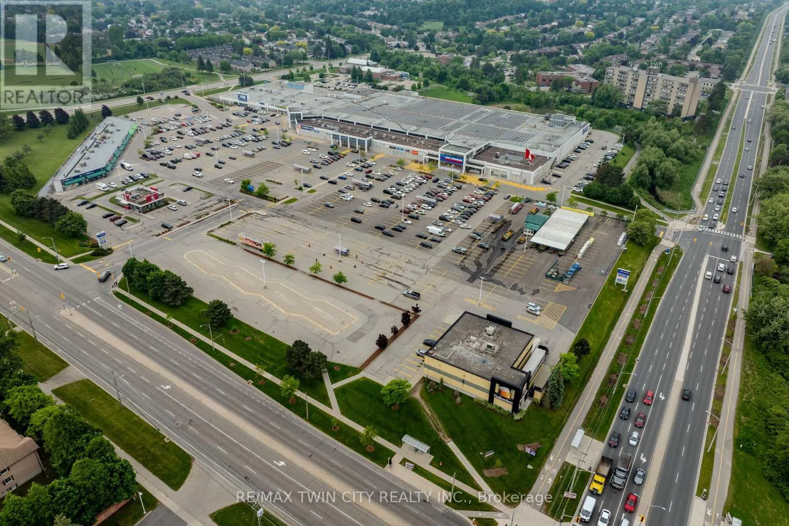 12 - 950 HIGHLAND ROAD W