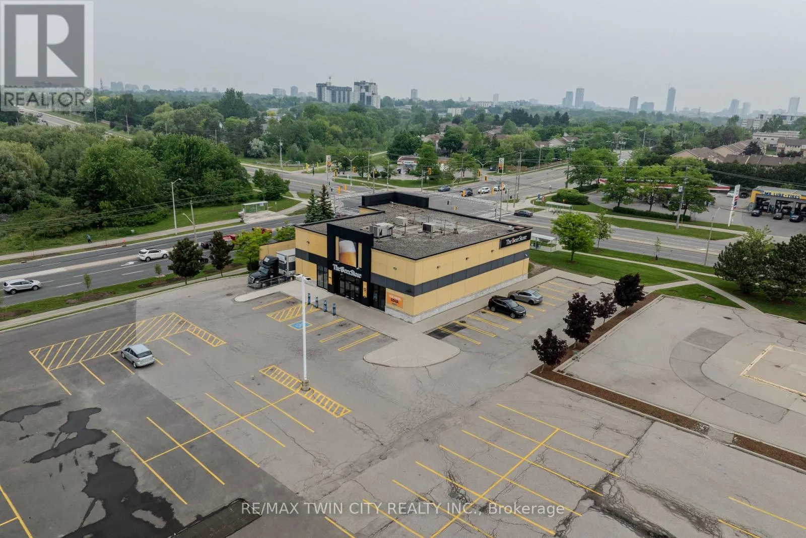 12 - 950 HIGHLAND ROAD W