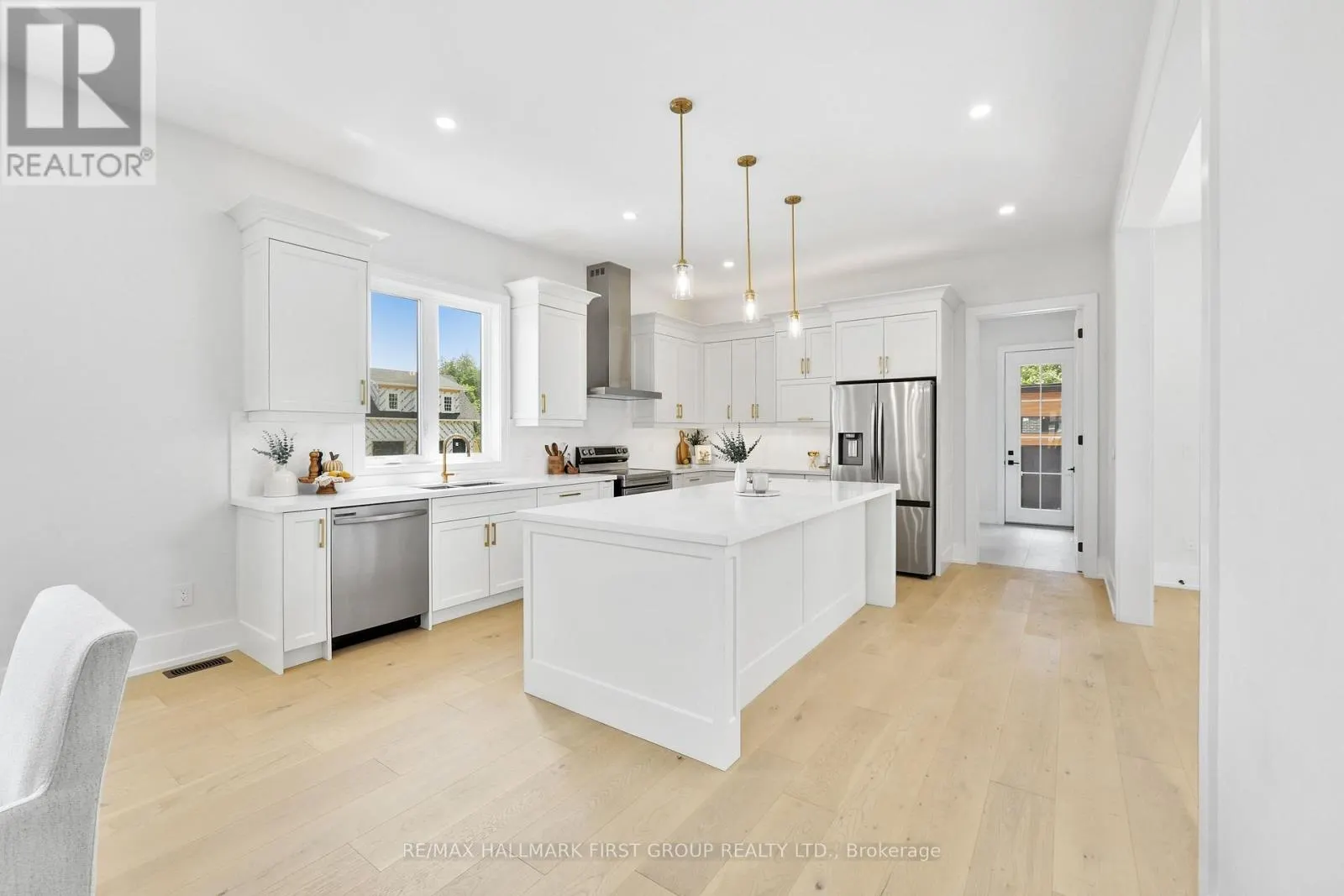 213 SUZANNE MESS BOULEVARD