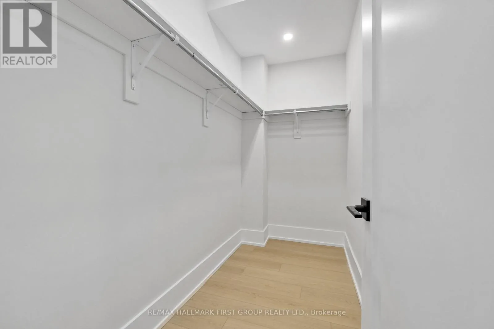 213 SUZANNE MESS BOULEVARD