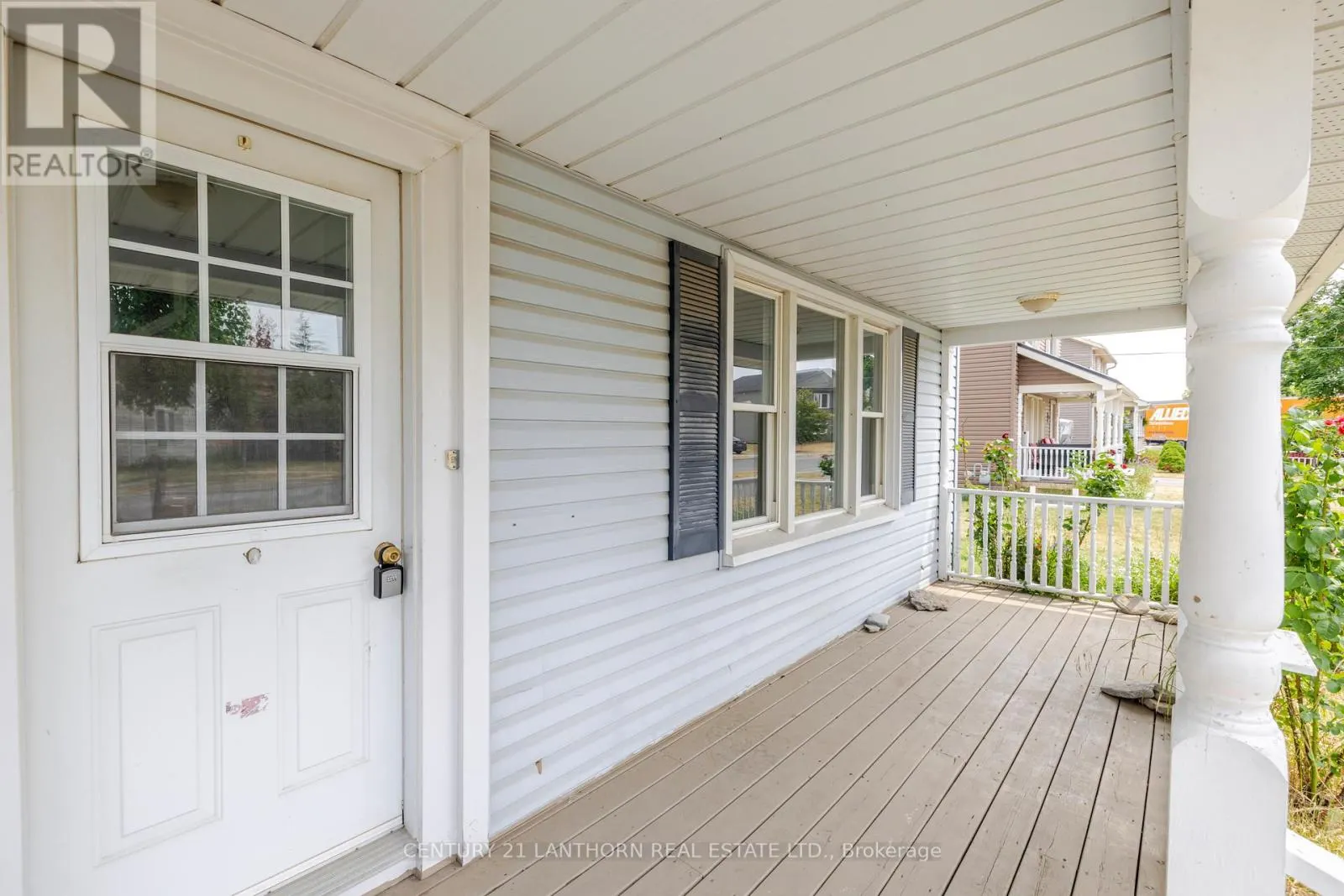 6 INKERMAN AVENUE