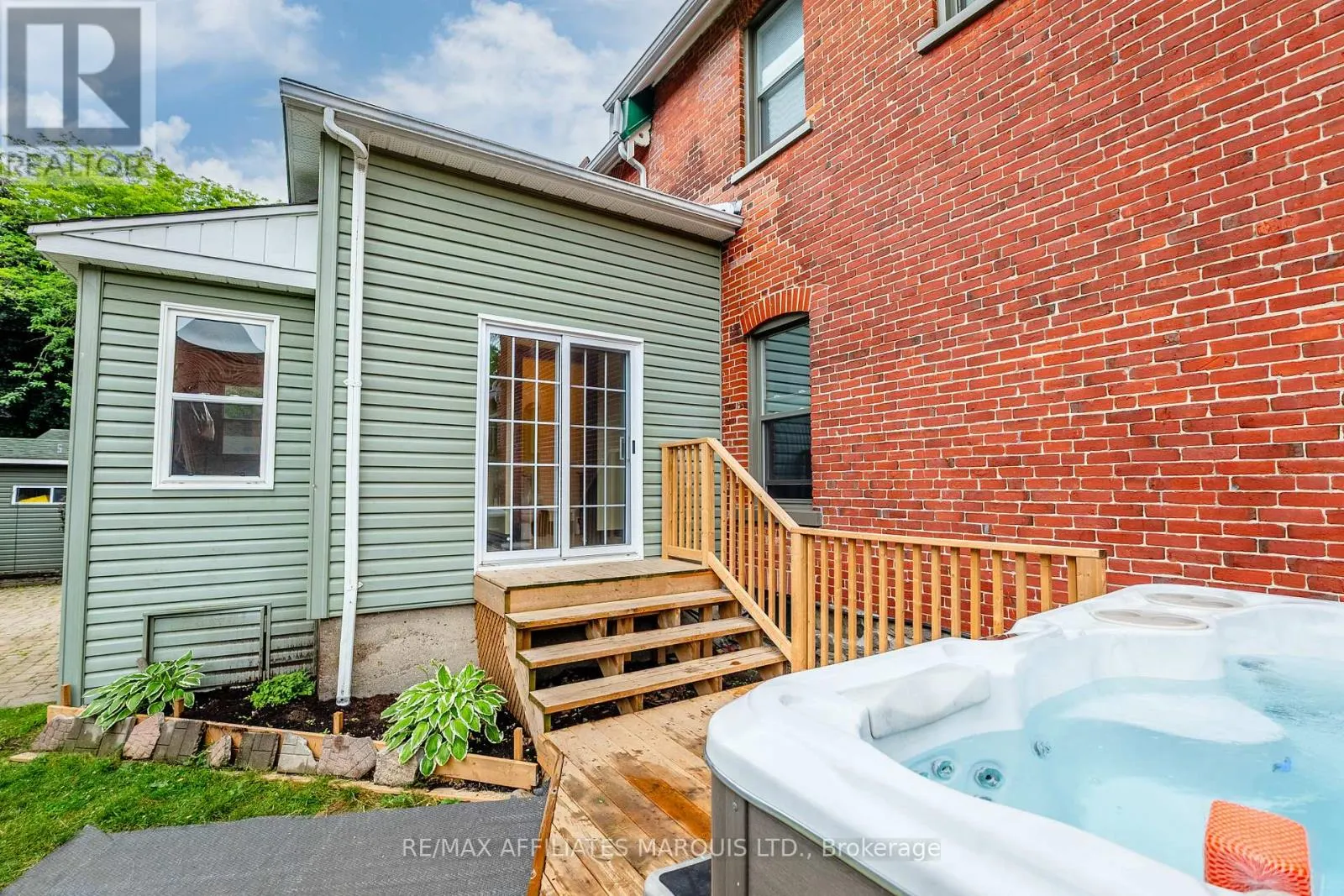 345 SYDNEY STREET