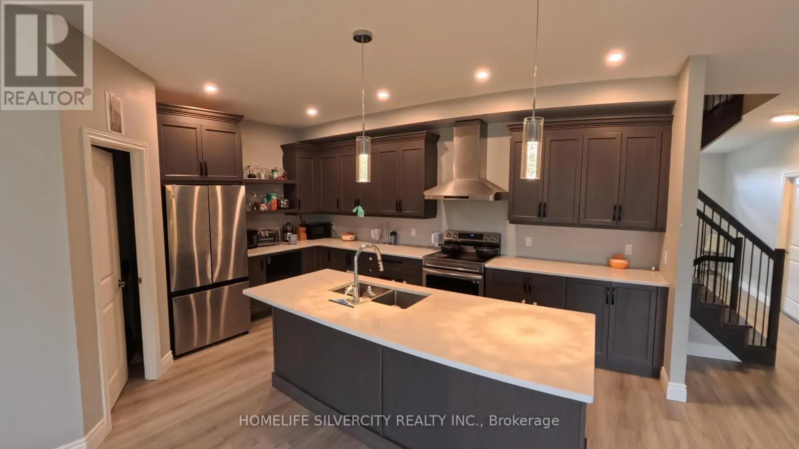 550 BONAVENTURE COURT