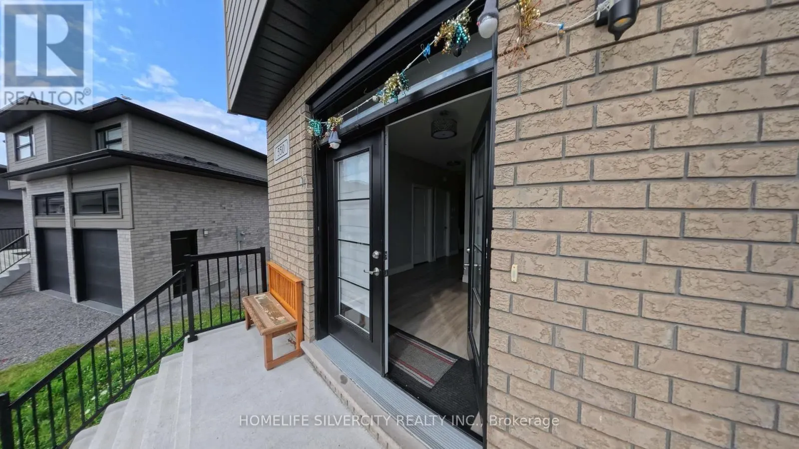 550 BONAVENTURE COURT