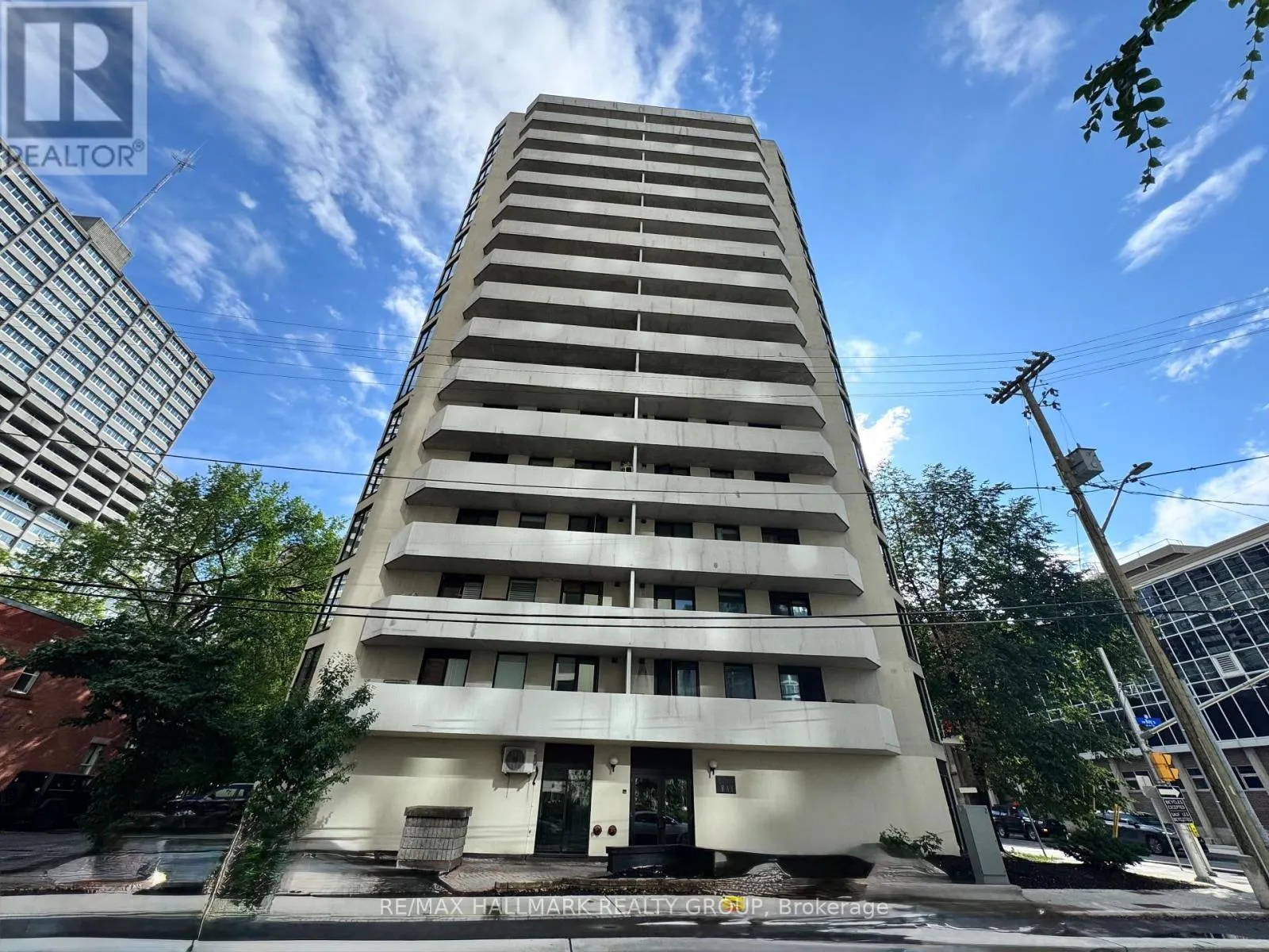 704 - 200 BAY STREET