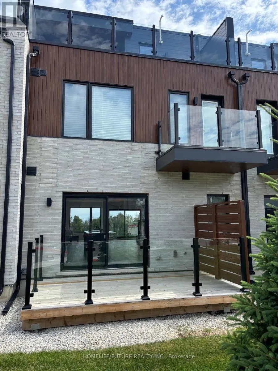 25 - 117 SLADDEN COURT