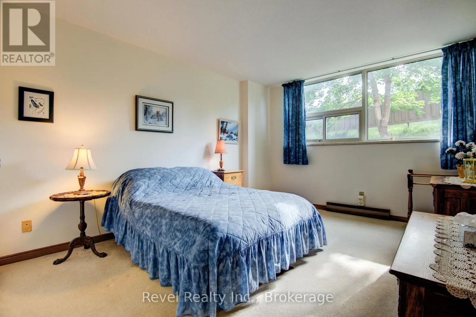 205 - 860 9TH STREET E, #205