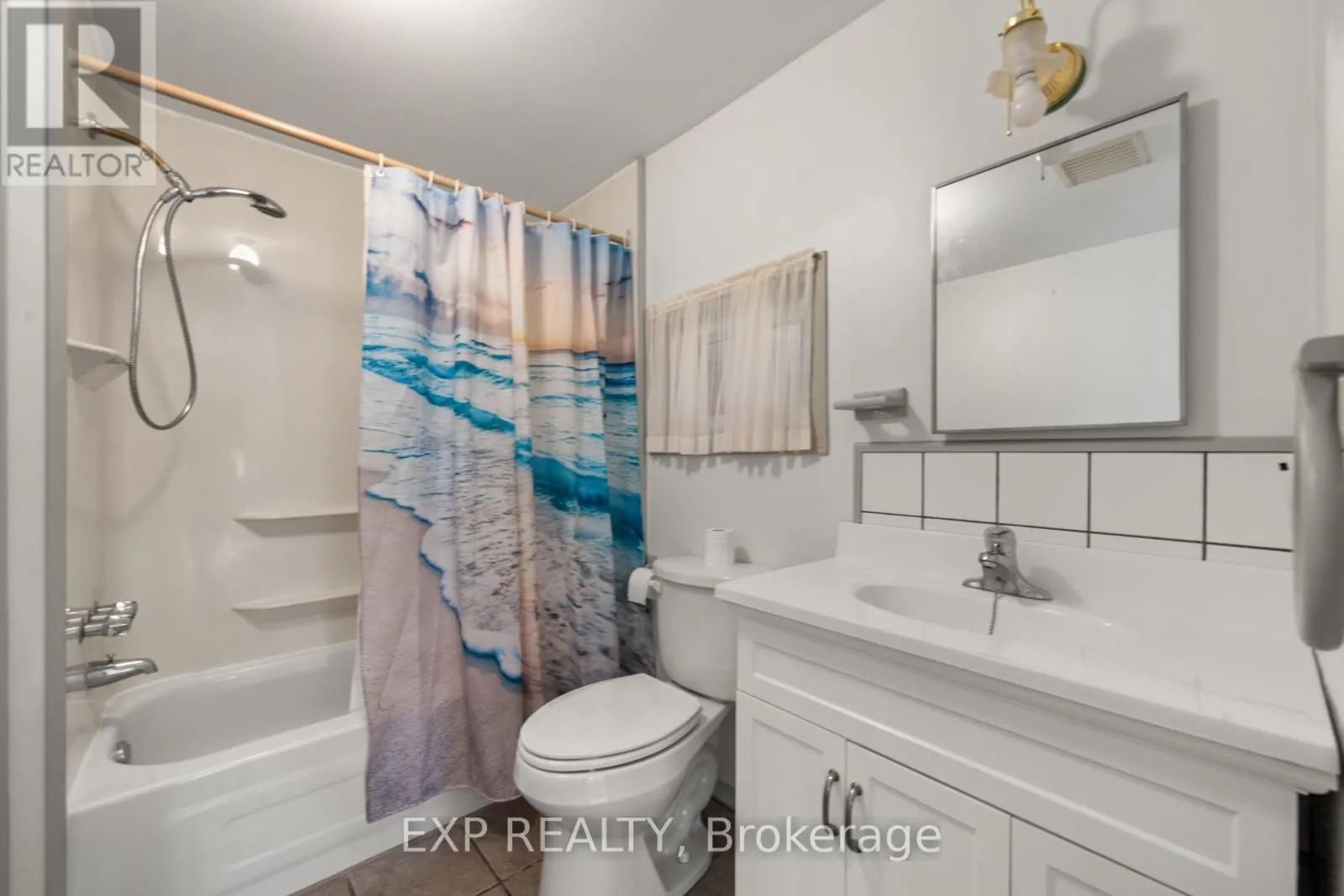 1083 LAKESIDE DRIVE