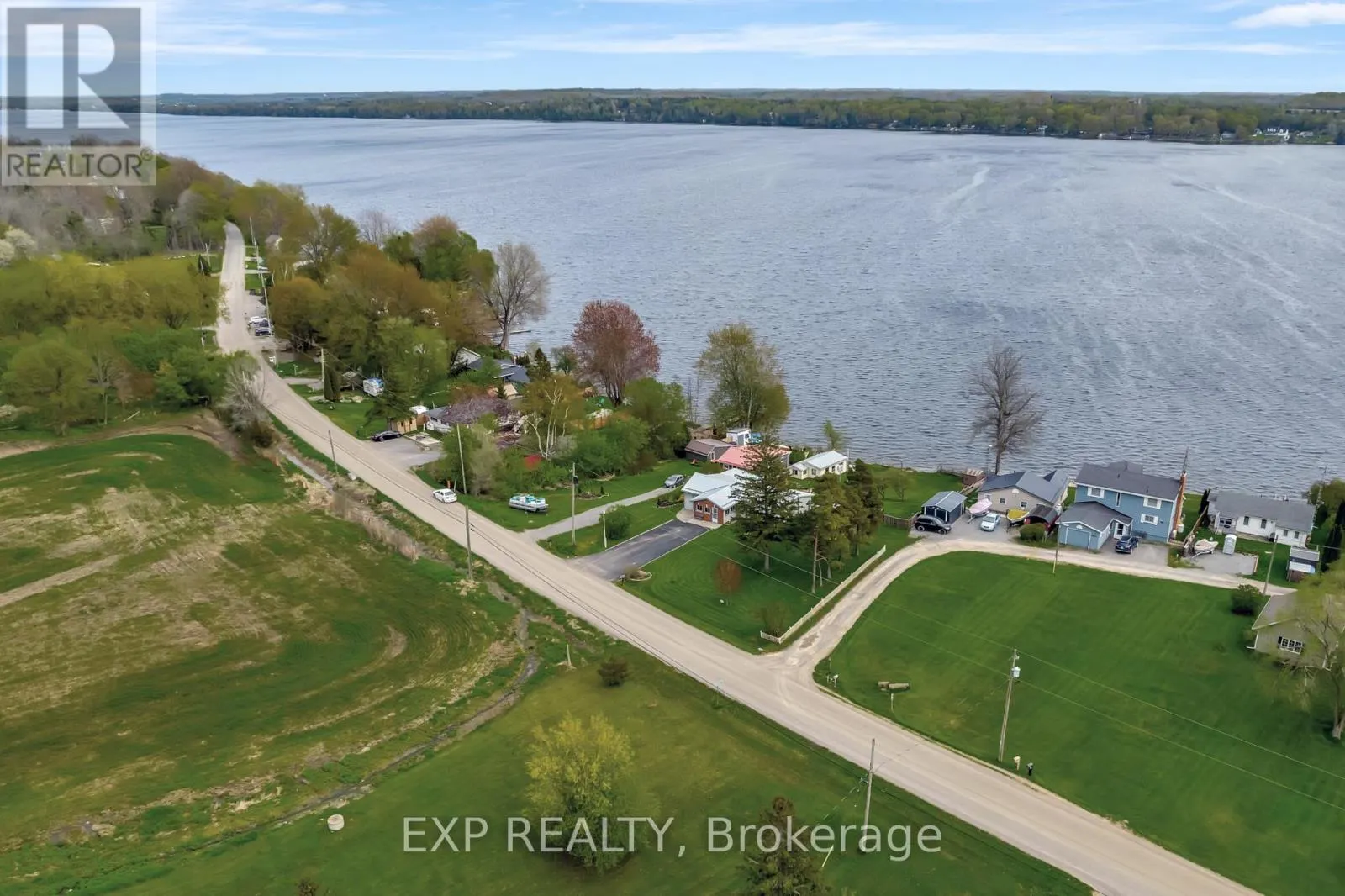 1083 LAKESIDE DRIVE