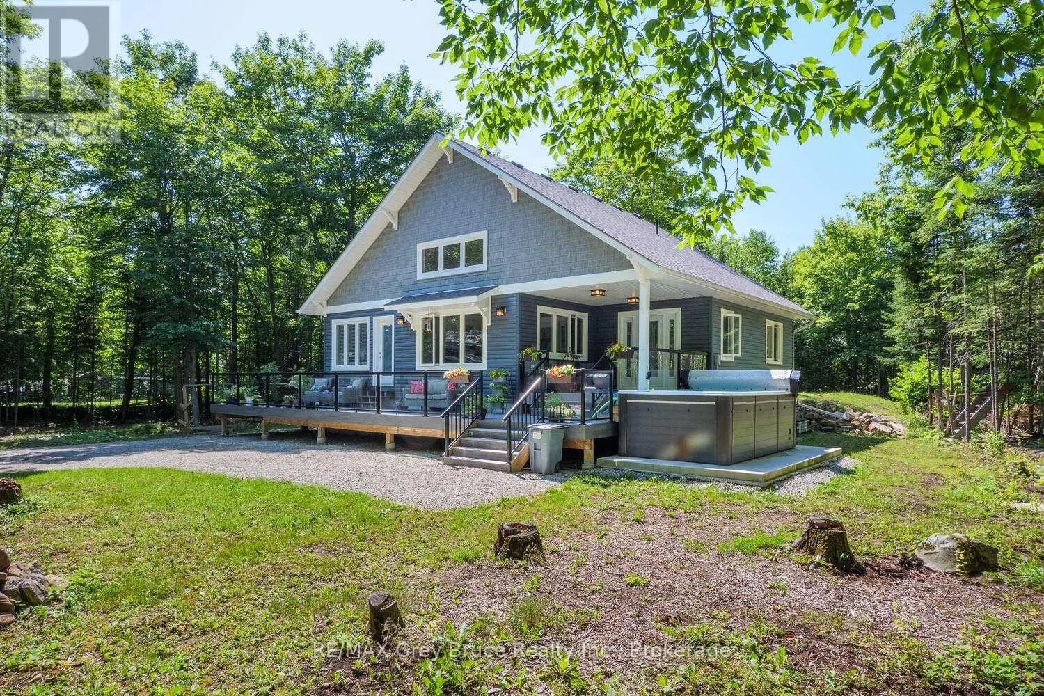 110 MAPLE GOLF CRESCENT