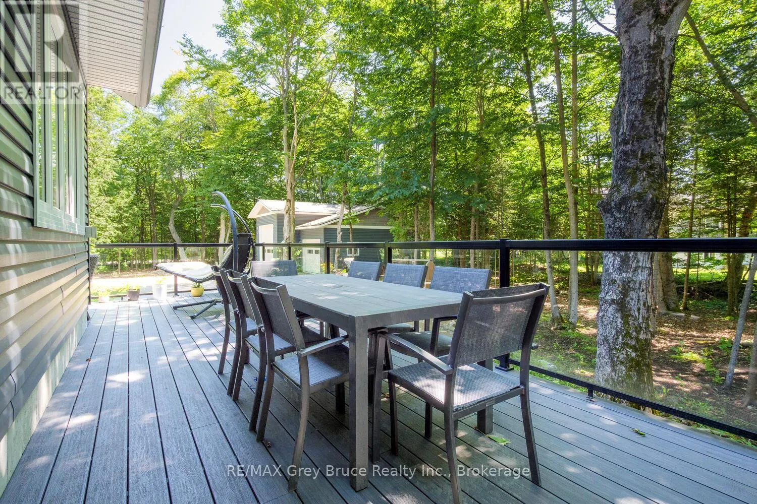 110 MAPLE GOLF CRESCENT