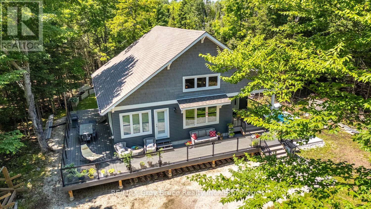 110 MAPLE GOLF CRESCENT