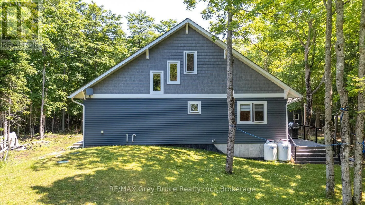110 MAPLE GOLF CRESCENT