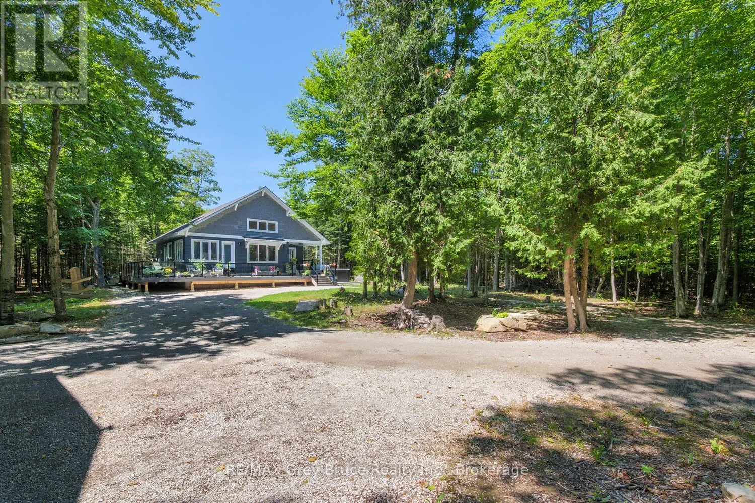110 MAPLE GOLF CRESCENT
