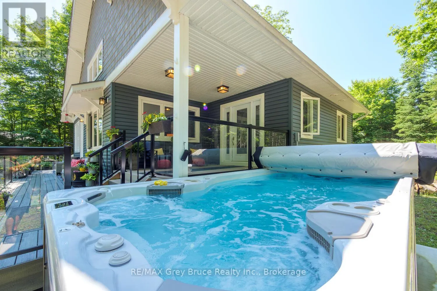 110 MAPLE GOLF CRESCENT