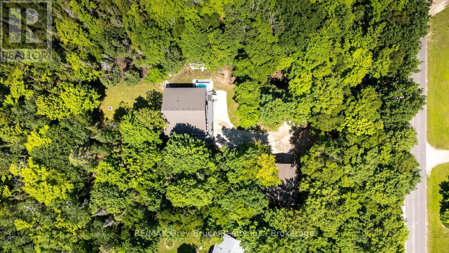 110 MAPLE GOLF CRESCENT