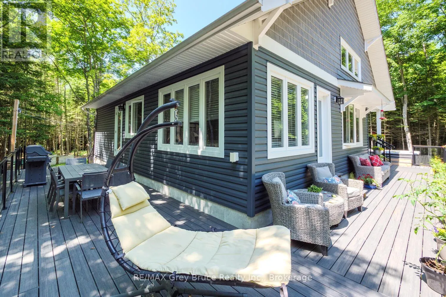 110 MAPLE GOLF CRESCENT