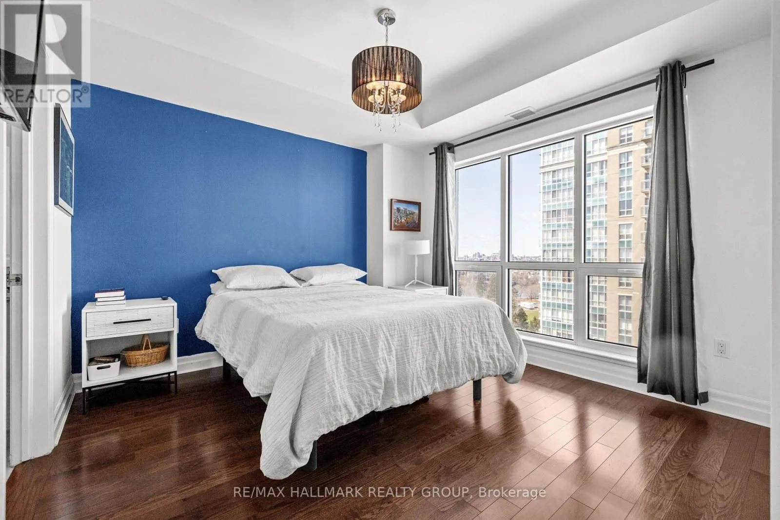 1304 - 90 LANDRY STREET