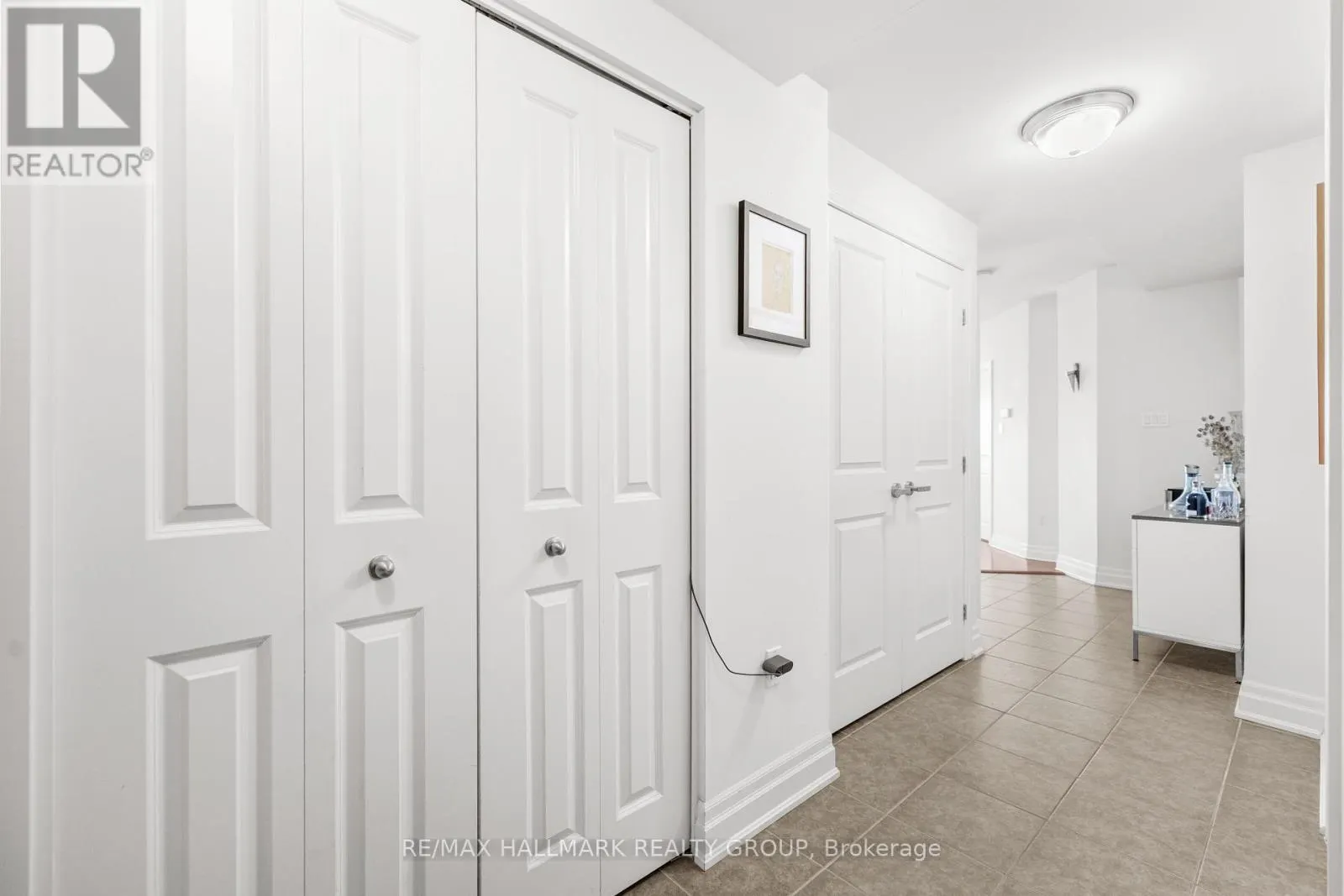 1304 - 90 LANDRY STREET