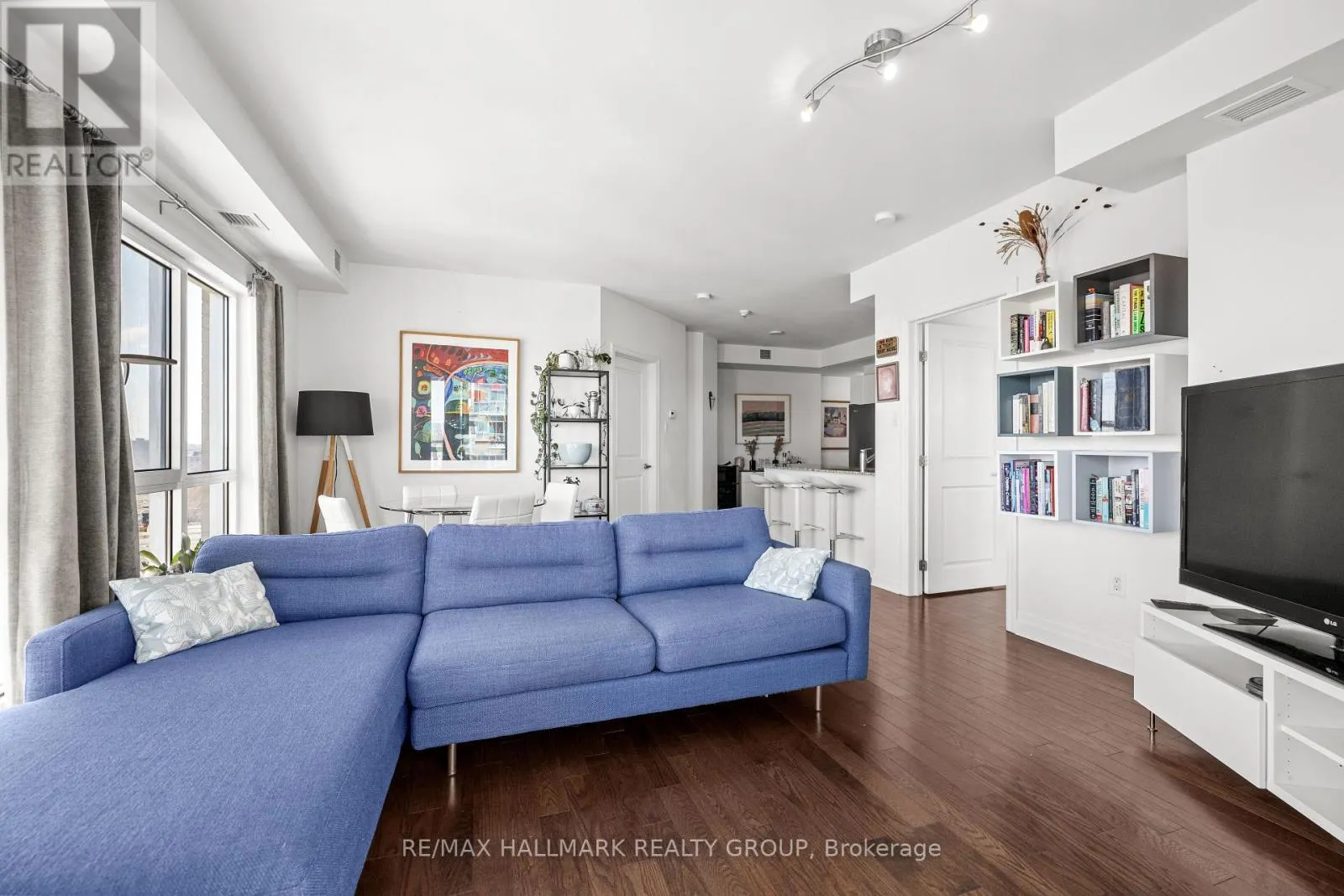 1304 - 90 LANDRY STREET
