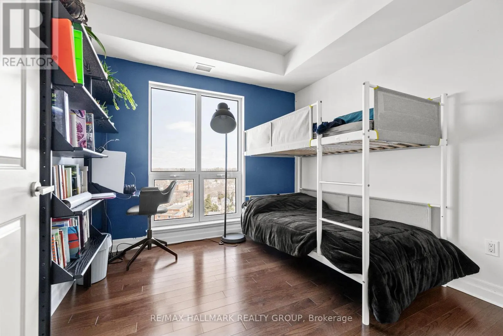 1304 - 90 LANDRY STREET