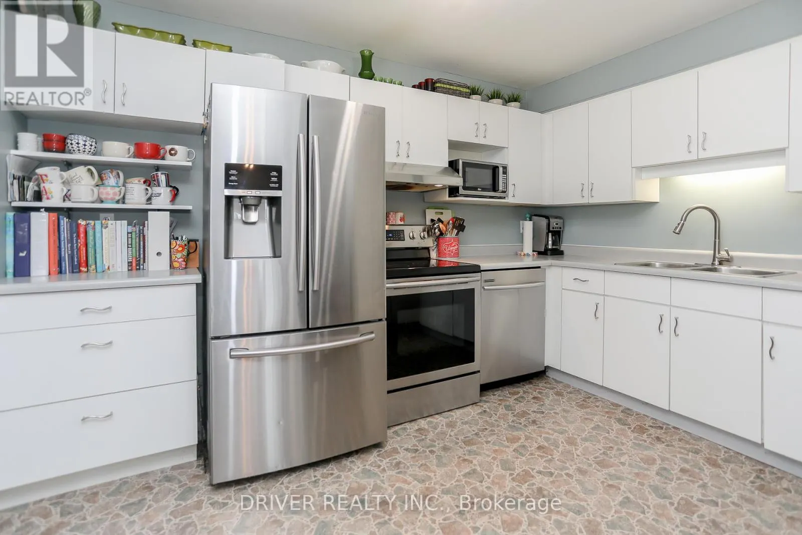 1 - 19 WREN COURT, #1