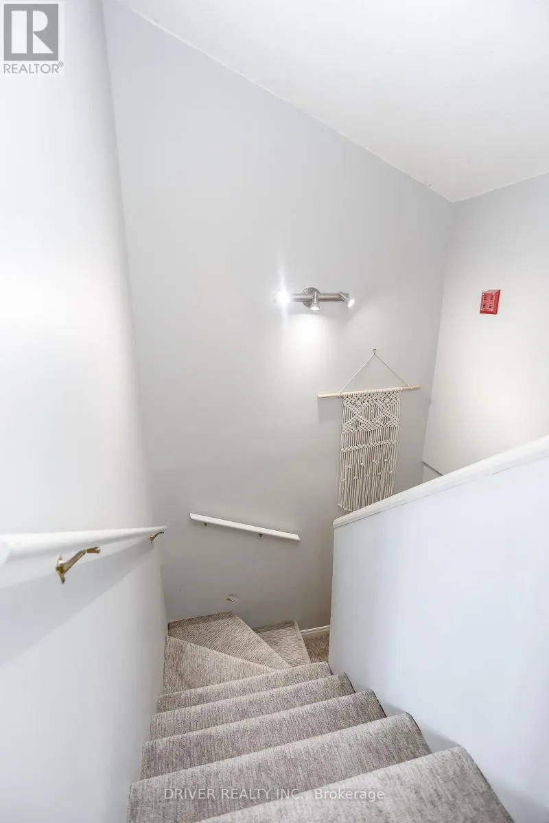 1 - 19 WREN COURT, #1