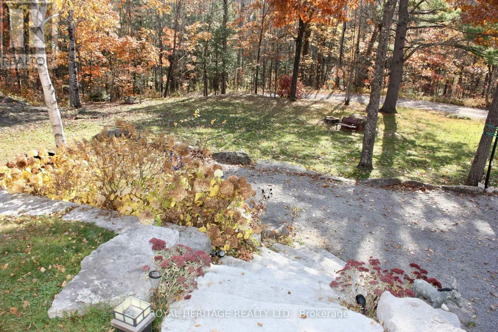 2331 LAKESIDE ROAD