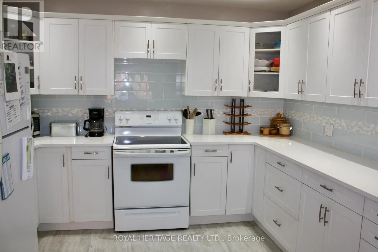 2331 LAKESIDE ROAD