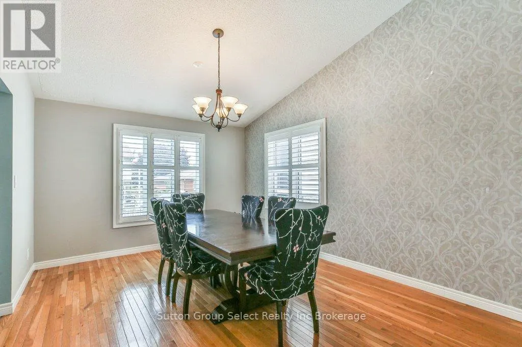 21 HERON AVENUE