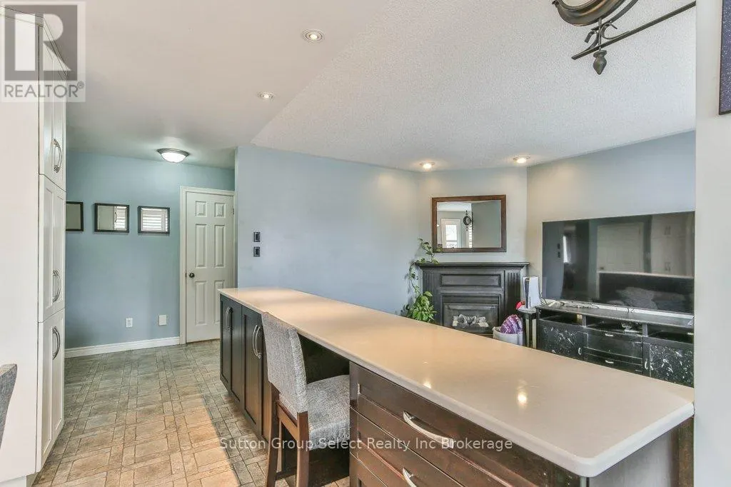 21 HERON AVENUE